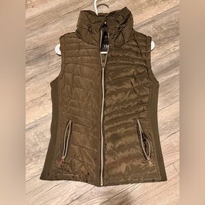 Women's Quilted Puffer Vest - Olive Green